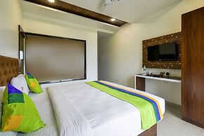 Treebo Prince Palace With Swimming Pool