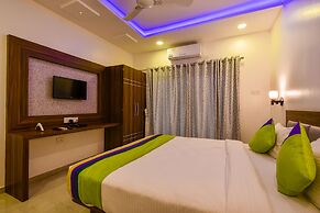 Treebo Prince Palace With Swimming Pool