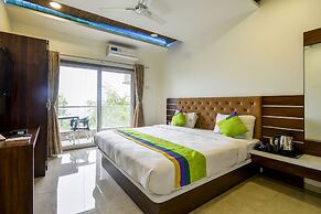 Treebo Prince Palace With Swimming Pool