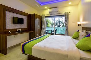 Treebo Prince Palace With Swimming Pool