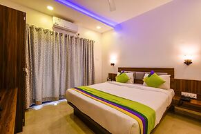 Treebo Prince Palace With Swimming Pool