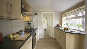 RoomTel - Brook House