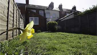 RoomTel - Brook House