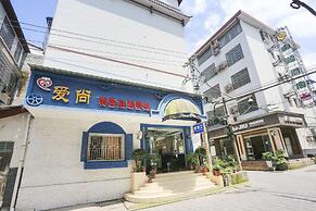 AiShang Hostel
