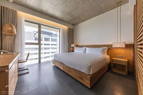 Chicland Danang Beach Hotel
