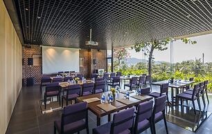 Chicland Danang Beach Hotel