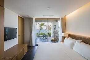 Chicland Danang Beach Hotel