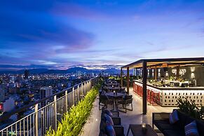 Chicland Danang Beach Hotel