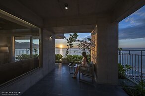 Chicland Danang Beach Hotel