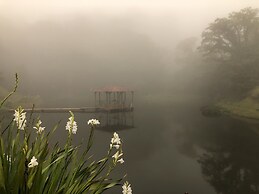 Burbi Lake Lodge Monteverde
