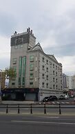 Midas Hotel