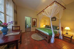 Papyrus Guest House
