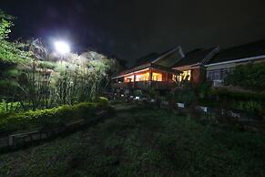 Papyrus Guest House