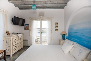 Anemoessa House
