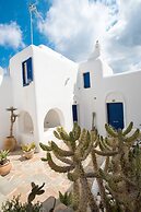 Anemoessa House