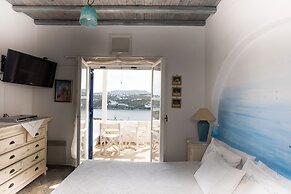 Anemoessa House