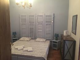Neni Apartments