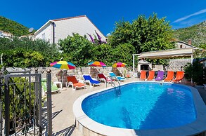 Villa Leona V1