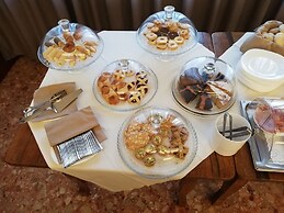 Home Hotel