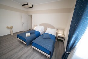 Home Hotel