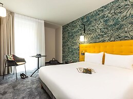 ibis Styles Puteaux Paris La Defense