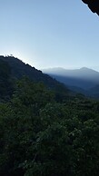 Montes De Beraka - Adults Only
