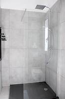 Les Suites d'Agosta