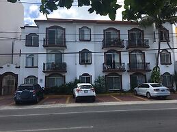 MENESSE Beach Apartments