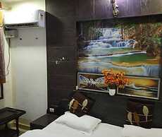 Hotel brijwasi palace