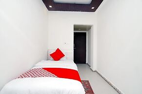 Hotel brijwasi palace