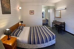 Finley Motel