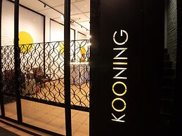Kooning - Hostel