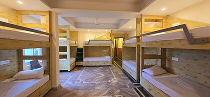 Hotel Samdupling Himalayan Brothers