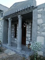 Heredot's House