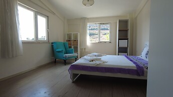 Heredot's House