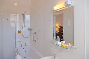 Saxonville Hotel