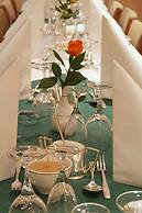 Saxonville Hotel