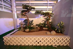Hera Hotel