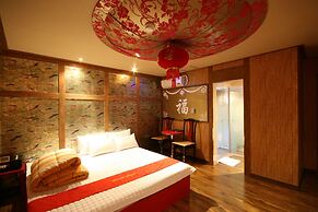 Hera Hotel