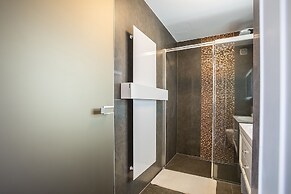 Seaview Luxury Retreat