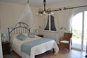 Villa Goodens by Amy Villas