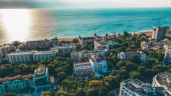 Prestige Hotel and Aquapark