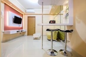 Bright and Stylish 1BR The Oasis Apartment Cikarang