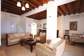 Villa Attalus 2