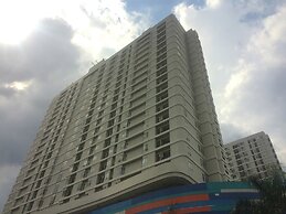 Gorgeous Studio Cinere Bellevue Apartment