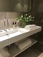Vila Damunt Suites
