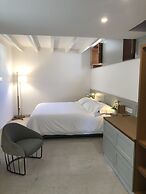 Vila Damunt Suites