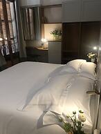 Vila Damunt Suites