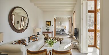 Vila Damunt Suites