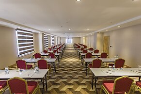 Shimall Deluxe Hotel